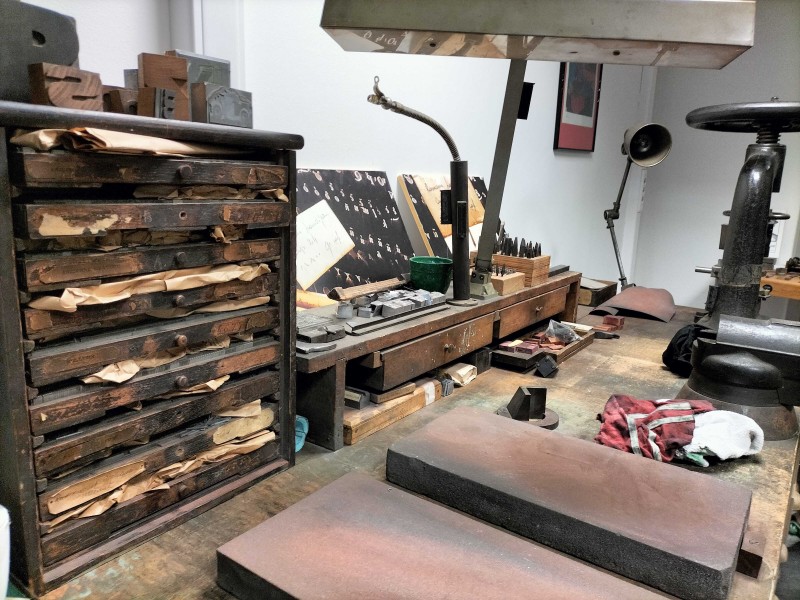 atelier-du-livre-d-art-et-de-l-estampe-imprimerie-nationale-visite-d-entreprises-flers-en-escrebieux-douaisis-nord-france-c-douaisis-tourisme-1-1928 atelier-du-livre-d-art-et-de-l-estampe-imprimerie-nationale-visite-d-entreprises-flers-en-escrebieux-douaisis-nord-france-c-douaisis-tourisme-1-1928