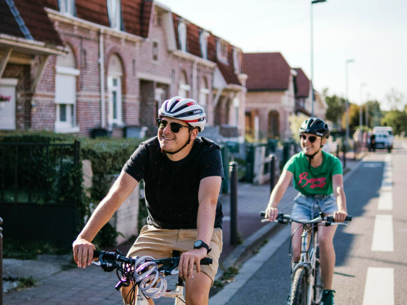 echapp-e-v-lo-lectrique-rouge-brique-et-noir-charbon-douaisis-citedelaclochetteavel-c-nolwennleurquin-3697