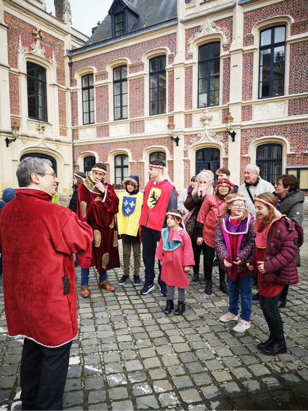 mercredi-family-il-etait-une-fois-le-beffroi-visite-guidee-enfants-douai-douaisis-nord-france-1-775